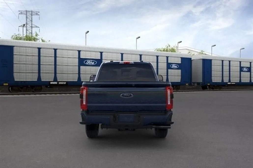 2025 Ford F-350 XLT photo 1