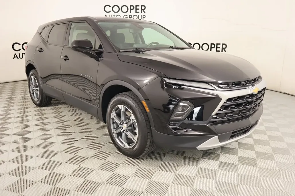 2023 Chevrolet Blazer 2LT photo 1
