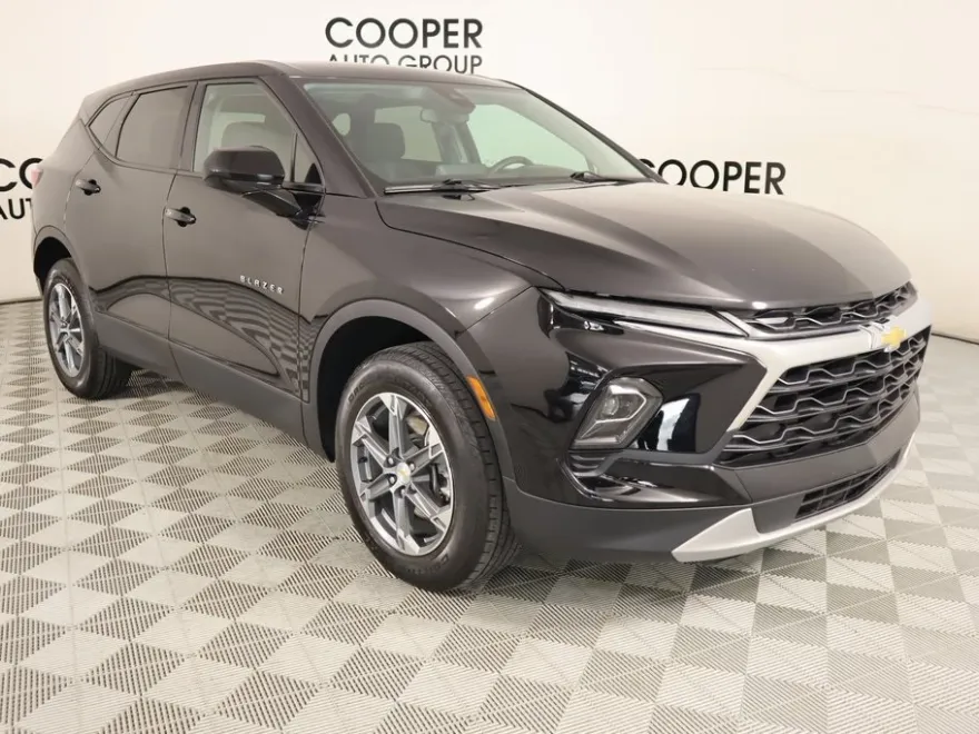 2023 Chevrolet Blazer 2LT photo 1