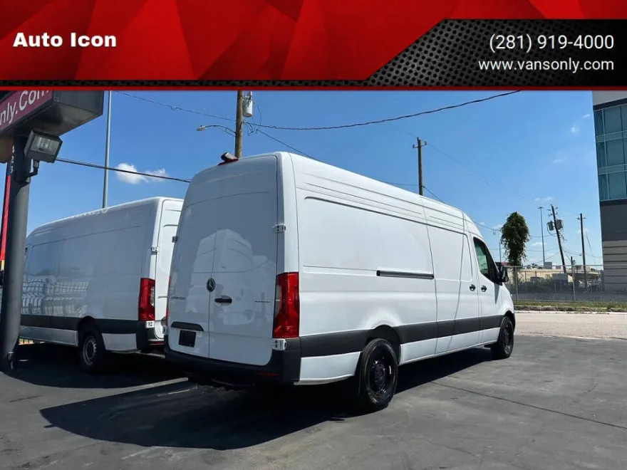 2025 Mercedes Benz Sprinter 2500 photo 1