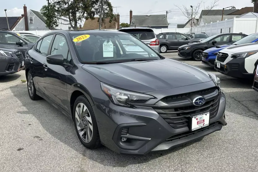 2023 Subaru Legacy Limited photo 1
