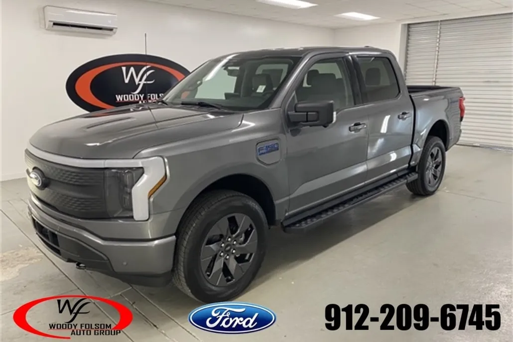 2025 Ford F-150 Lightning photo 1