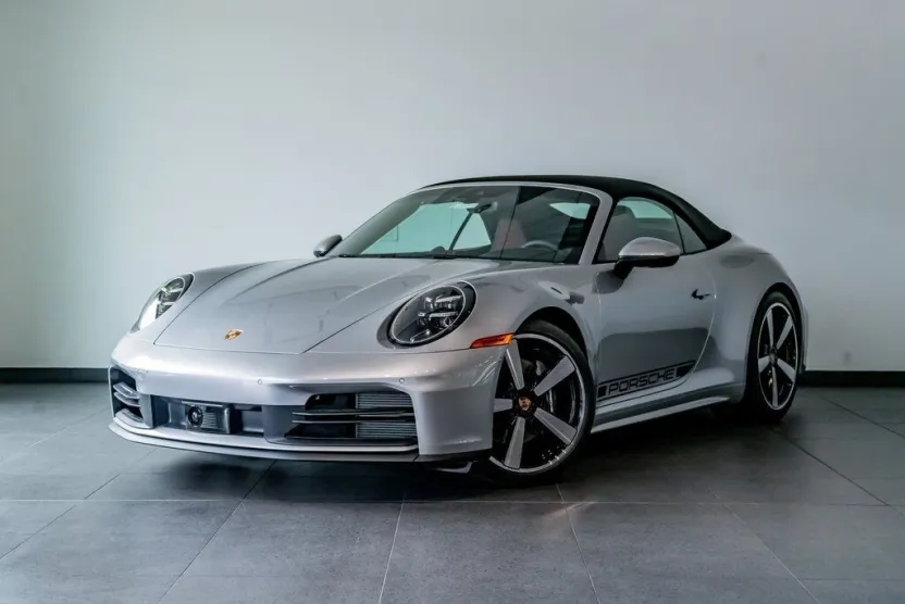 2025 Porsche 911 photo 1