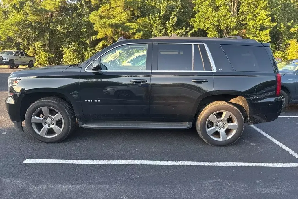 2018 Chevrolet Tahoe LT photo 1