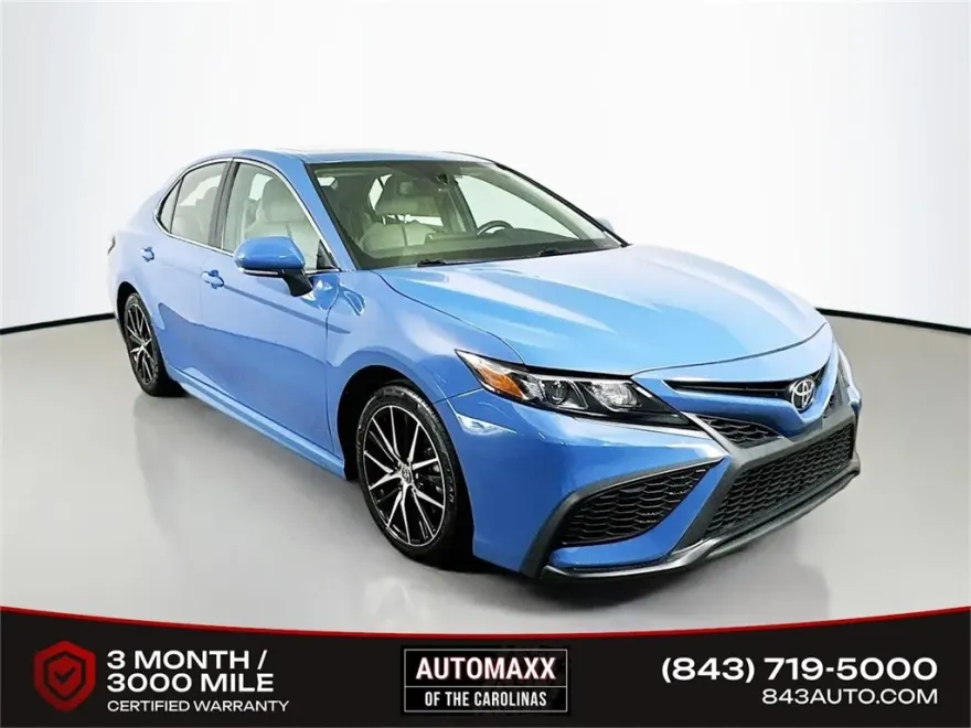 2024 Toyota Camry SE photo 1