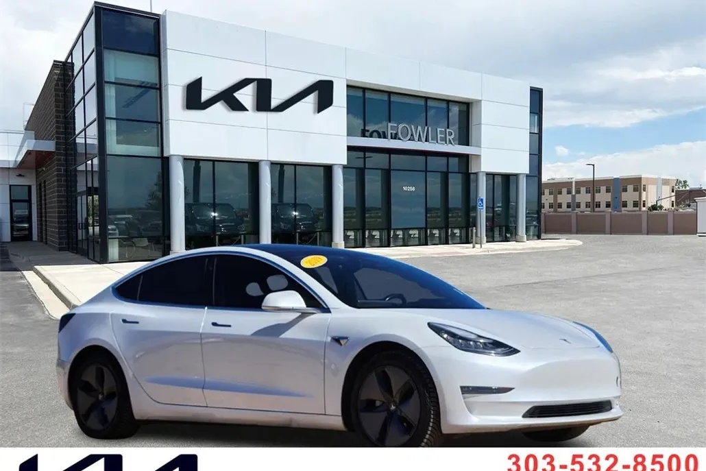 2019 Tesla Model 3 Long Range photo 1
