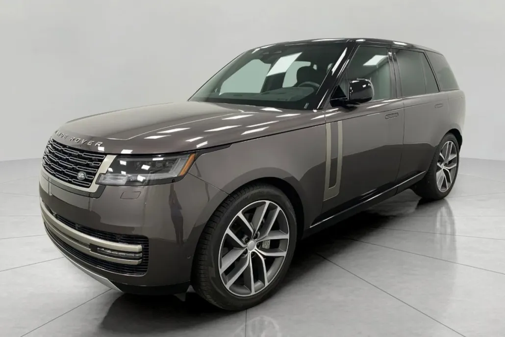 2025 Land Rover Range Rover SE photo 1