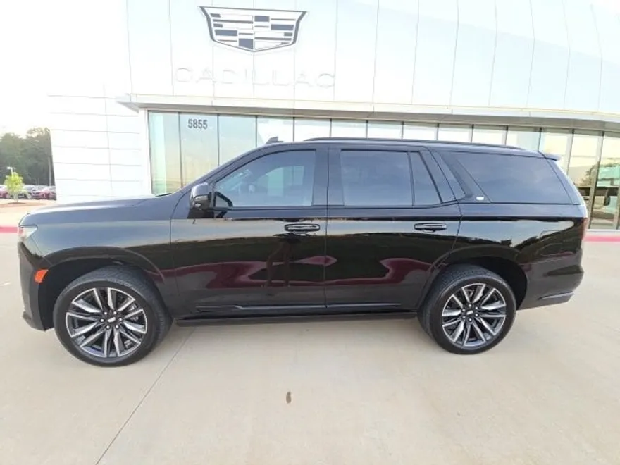 2024 Cadillac Escalade Sport Platinum photo 2