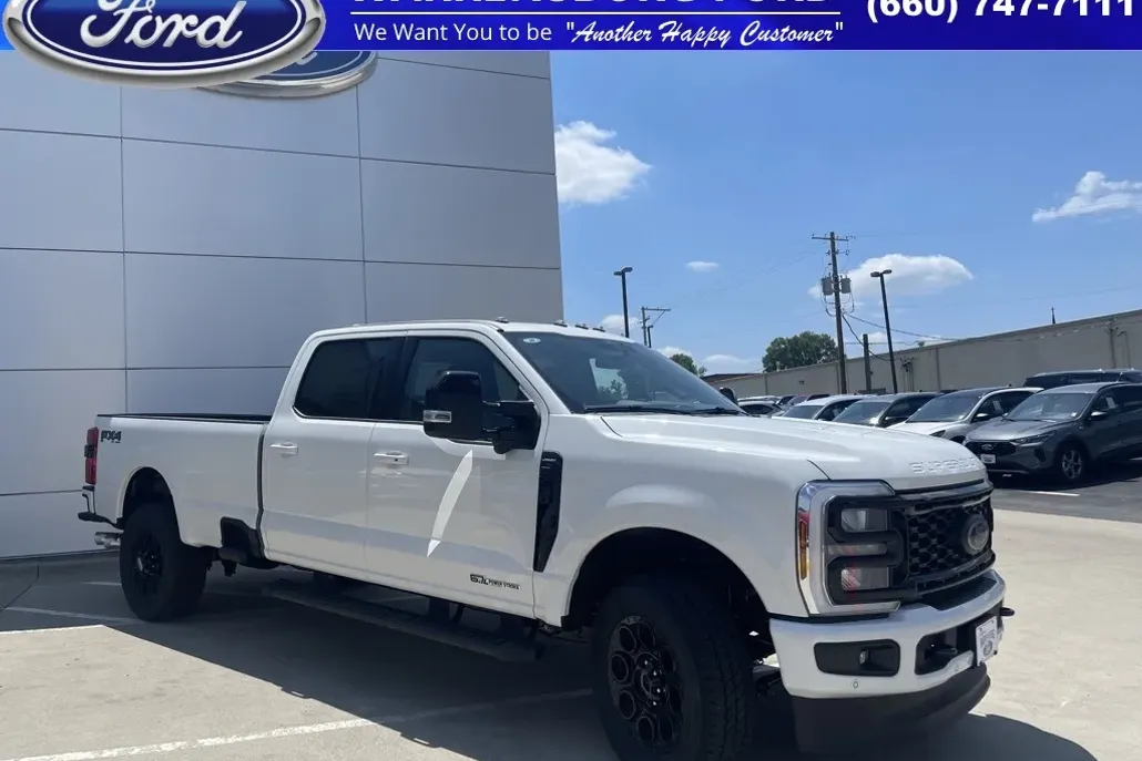 2025 Ford F-250 Lariat photo 1