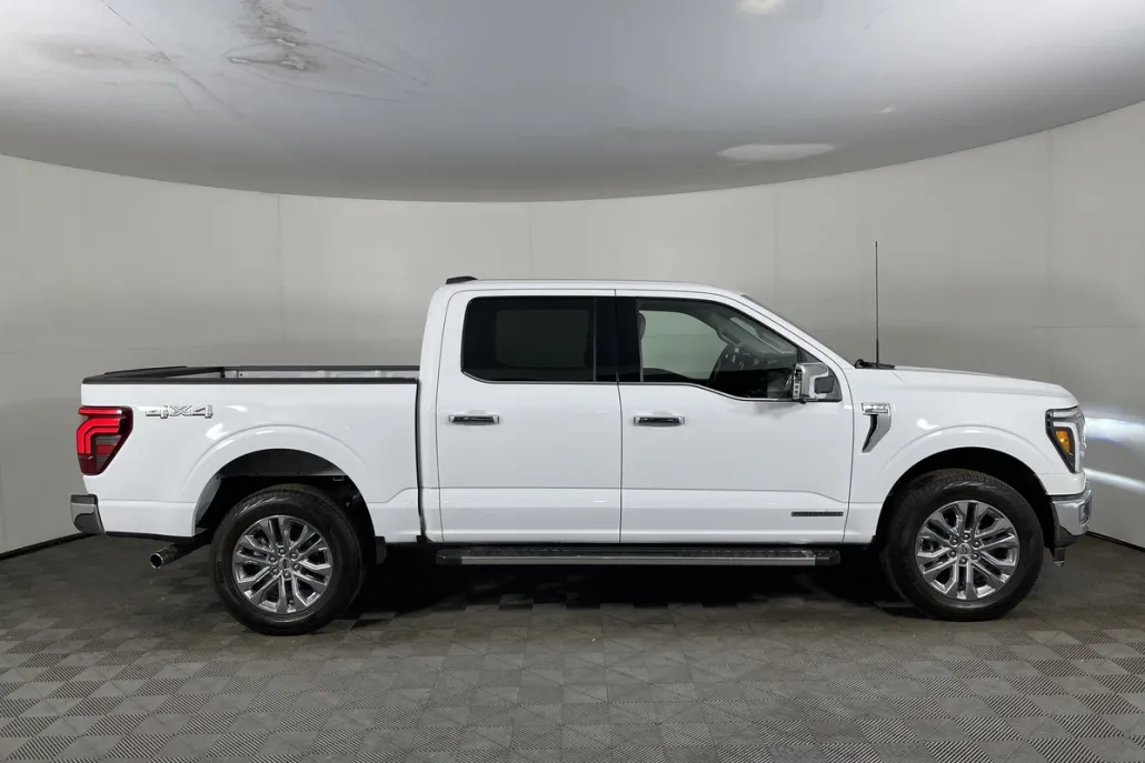 2024 Ford F-150 Lariat photo 1