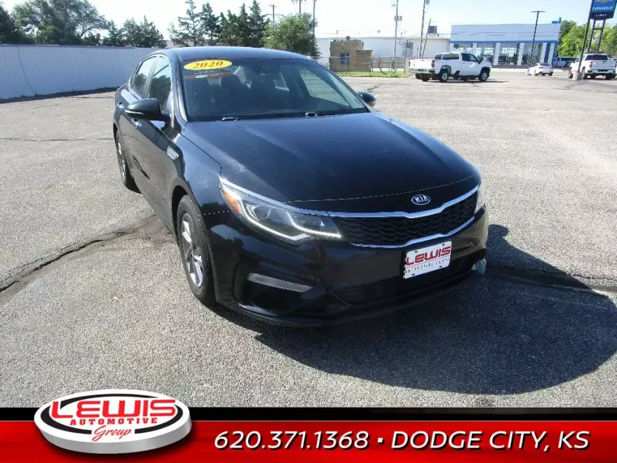 2020 Kia Optima LX photo 1