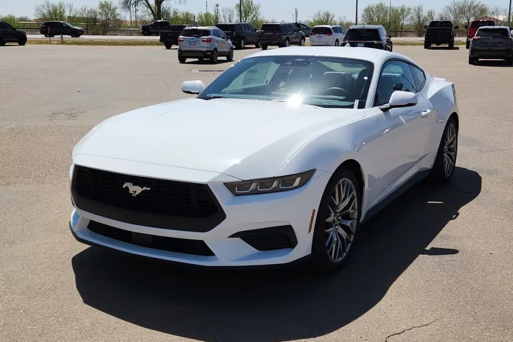 2025 Ford Mustang EcoBoost Premium photo 1