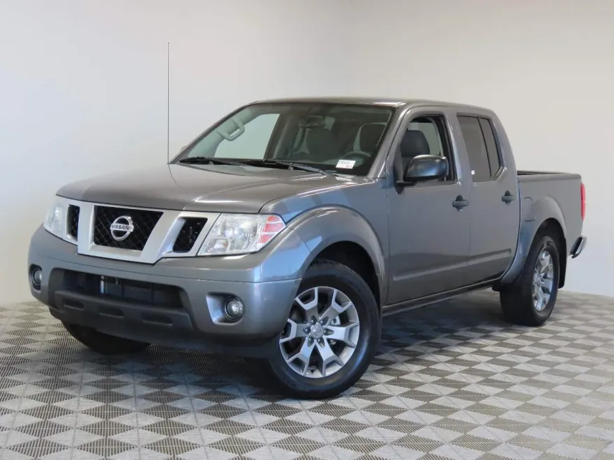 2020 Nissan Frontier SV Crew Cab photo 1
