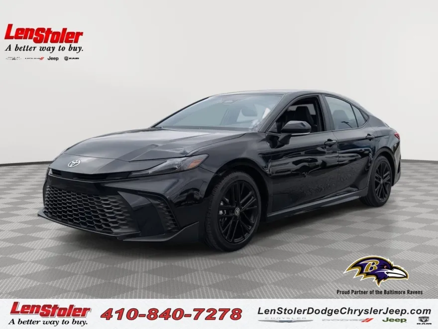 2025 Toyota Camry SE photo 1