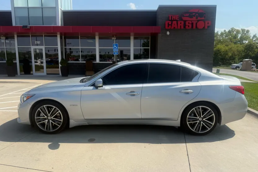 2015 Infiniti Q50 Hybrid Sport AWD photo 1