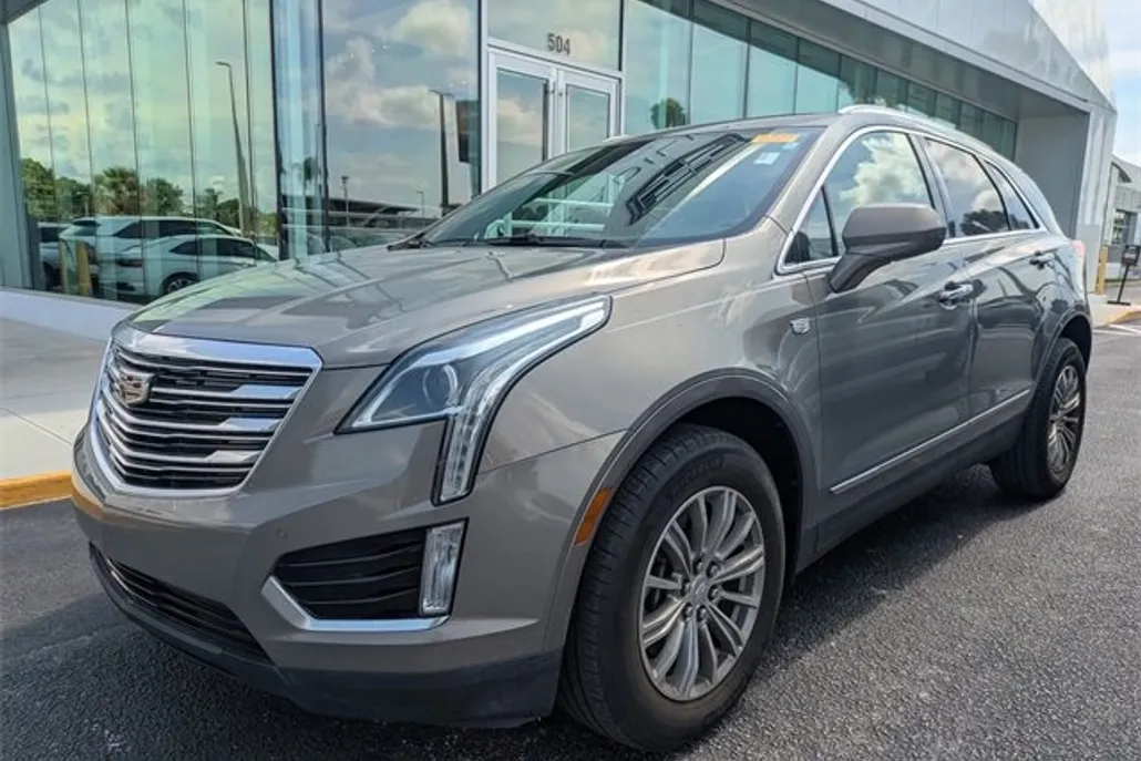 2017 Cadillac XT5 Luxury photo 1
