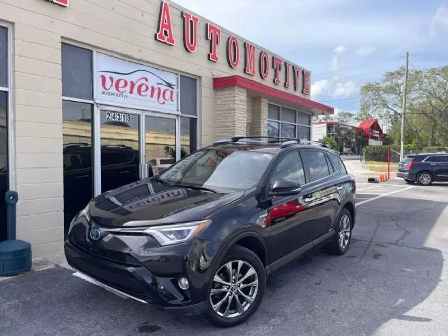 2017 Toyota RAV4 Hybrid Limited Sport photo 1