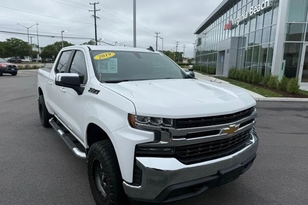 2019 Chevrolet Silverado 1500 LT photo 1