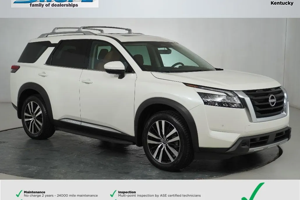2024 Nissan Pathfinder Platinum photo 1