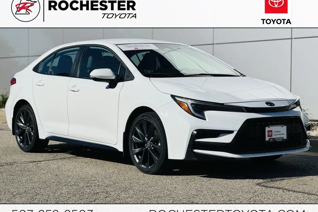 2024 Toyota Corolla SE photo 1