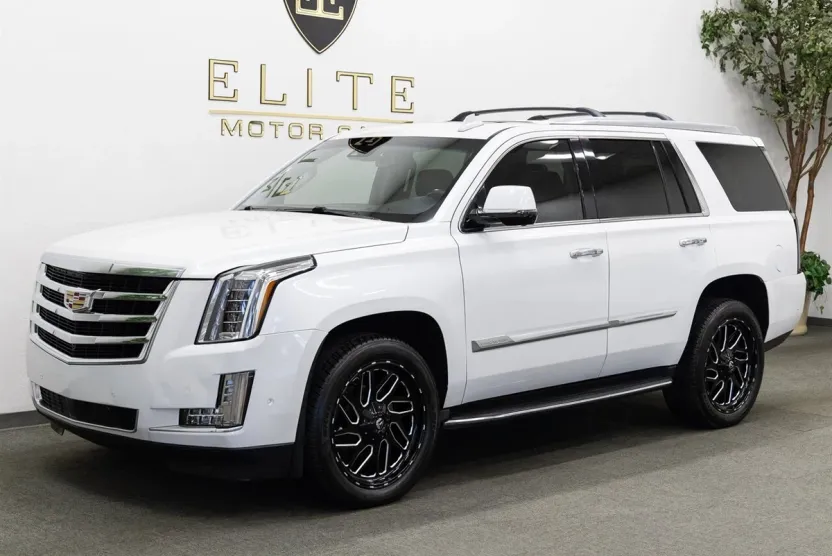 2017 Cadillac Escalade Premium Luxury photo 1