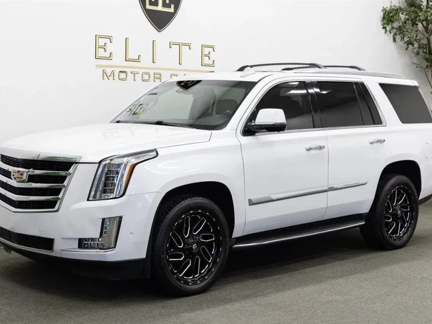 2017 Cadillac Escalade Premium Luxury photo 1