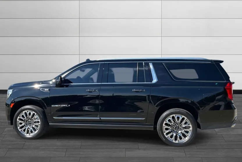 2023 Gmc Yukon XL Denali Ultimate photo 1