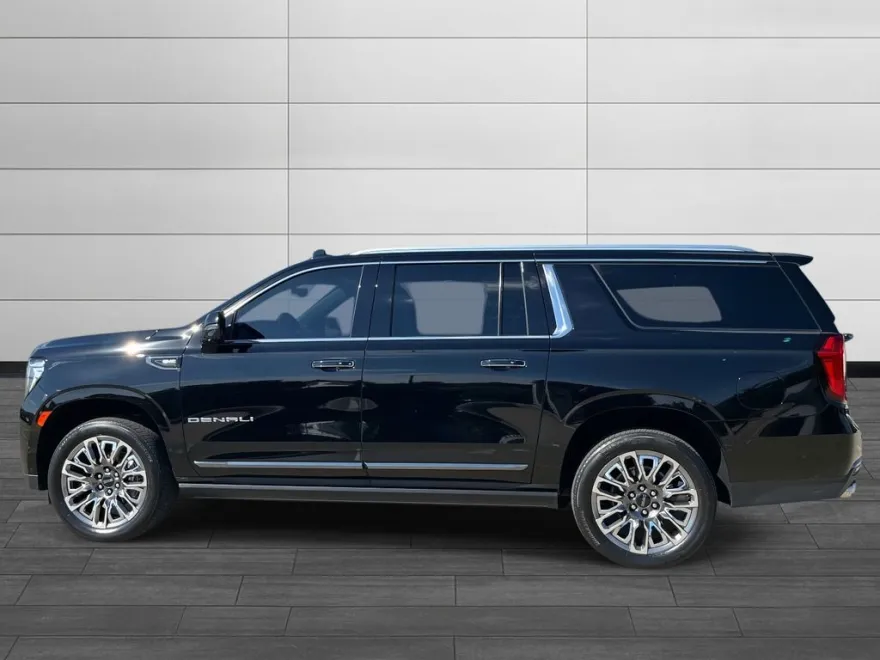 2023 Gmc Yukon XL Denali Ultimate photo 1