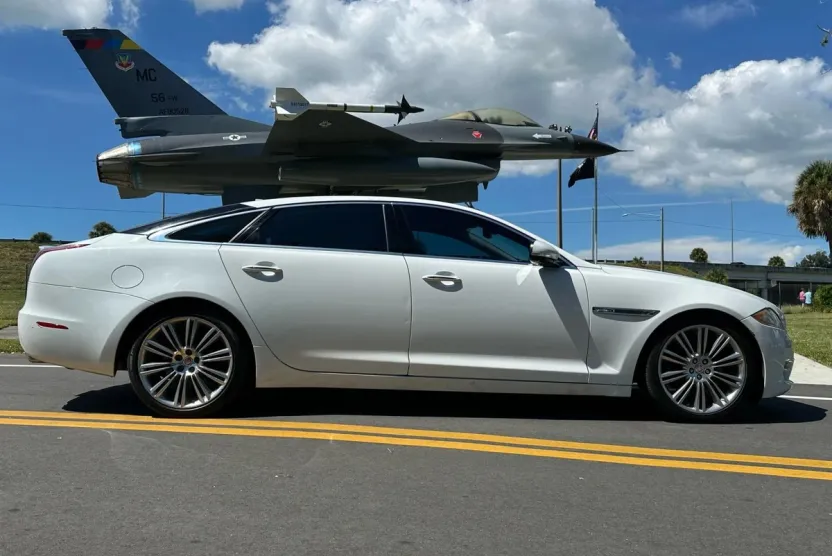 2015 Jaguar XJ XJL Portfolio photo 1
