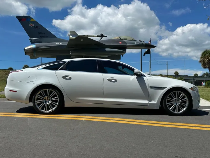2015 Jaguar XJ XJL Portfolio photo 1