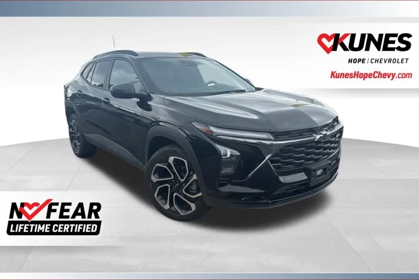 2025 Chevrolet Trax photo 1