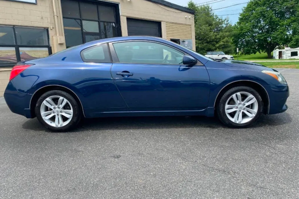 2012 Nissan Altima 2.5 S photo 1