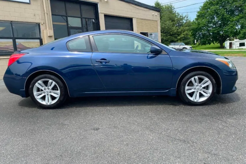 2012 Nissan Altima 2.5 S photo 1