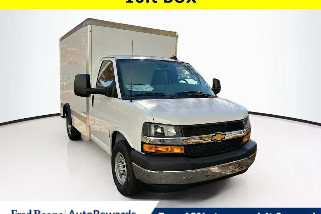 2024 Chevrolet Express 3500 Cutaway Van photo 1