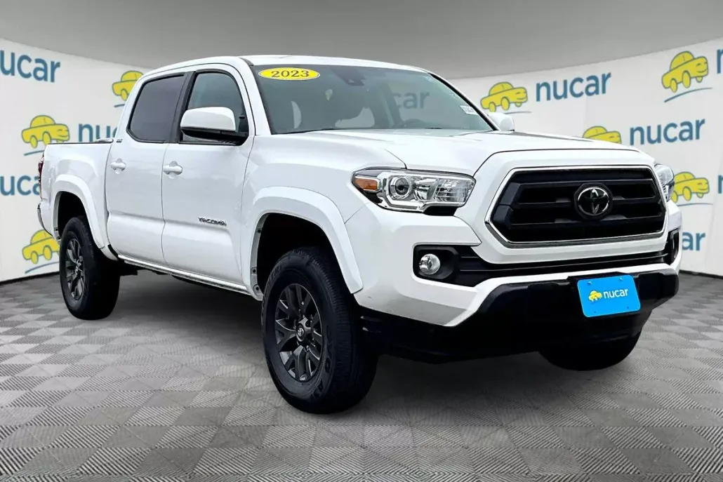 2023 Toyota Tacoma SR5 photo 1