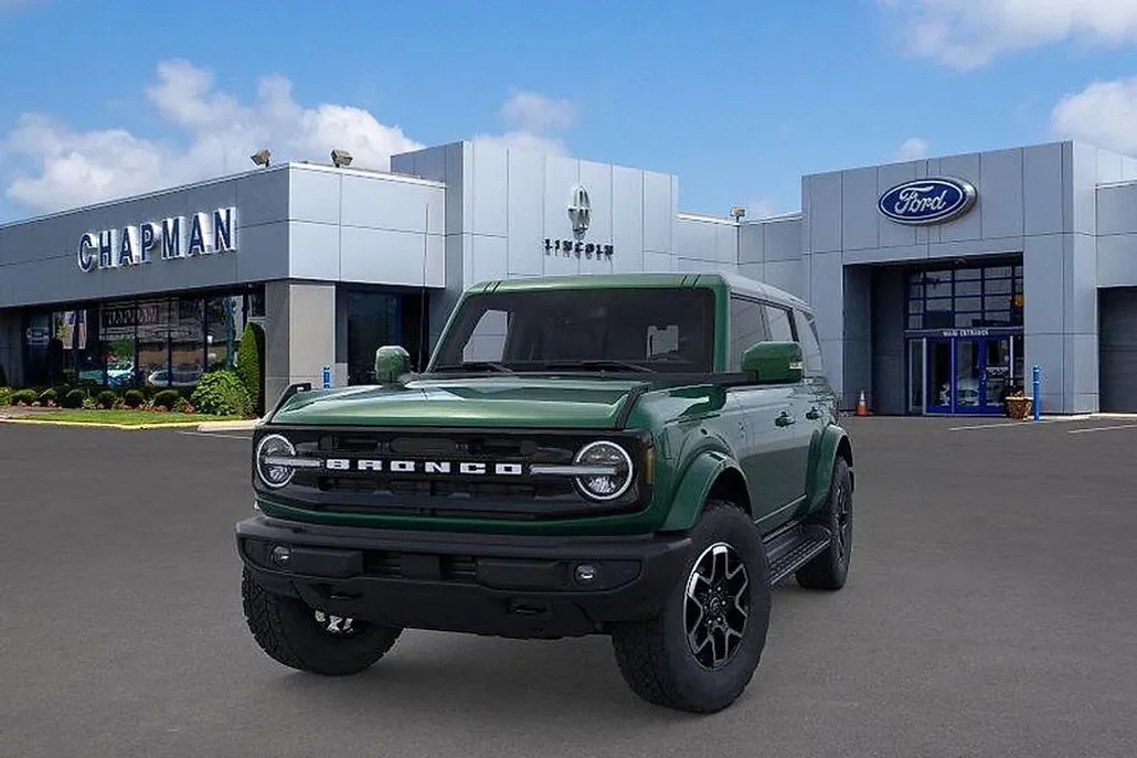 2025 Ford Bronco Outer Banks photo 1