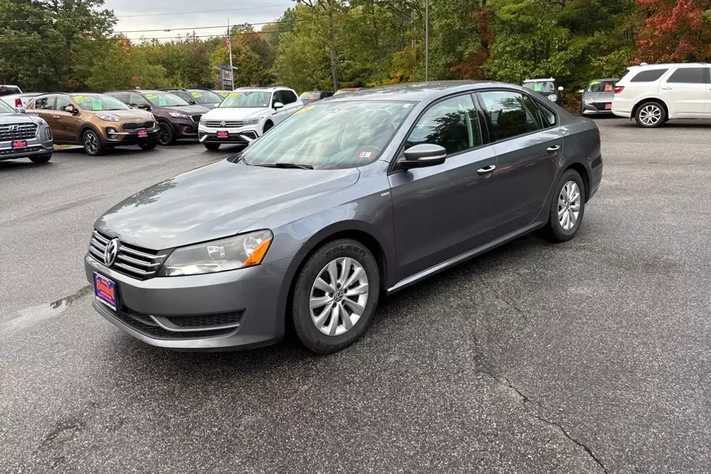 2015 Volkswagen Passat Wolfsburg Edition photo 1