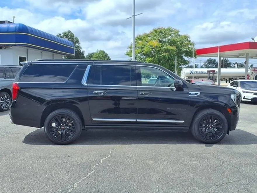 2023 Gmc Yukon XL Denali photo 1