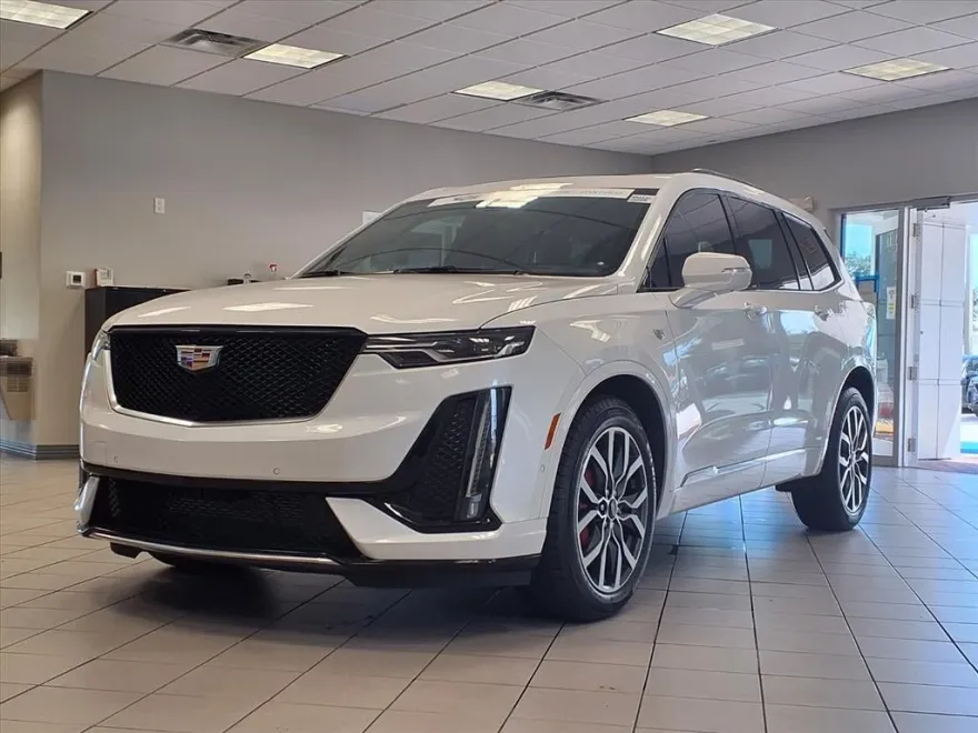 2024 Cadillac XT6 Sport photo 1