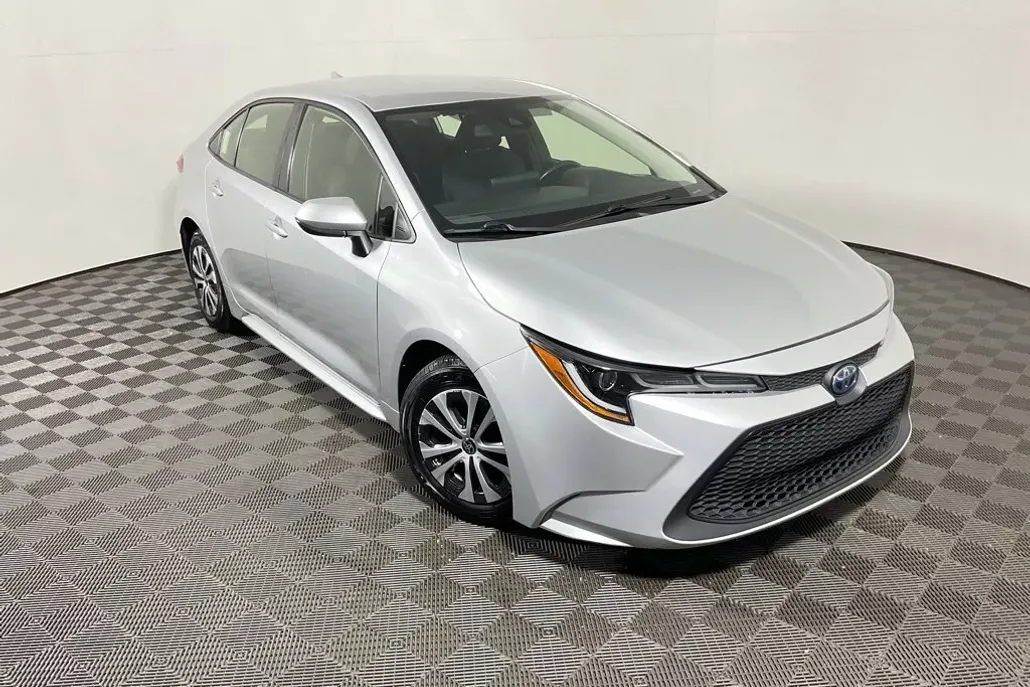 2022 Toyota Corolla Hybrid LE photo 1