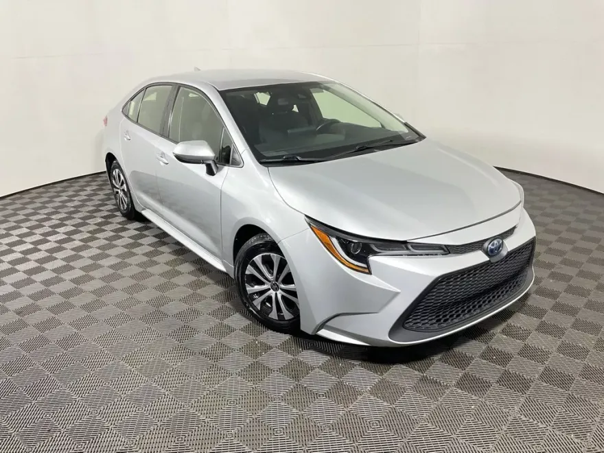 2022 Toyota Corolla Hybrid LE photo 1