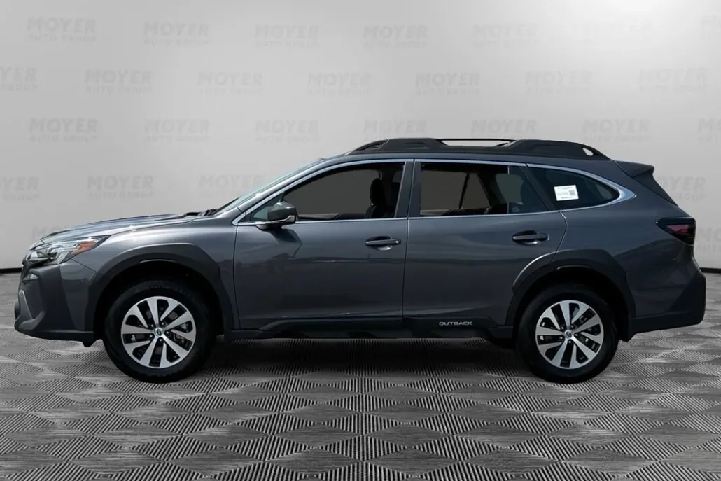 2025 Subaru Outback Base photo 1
