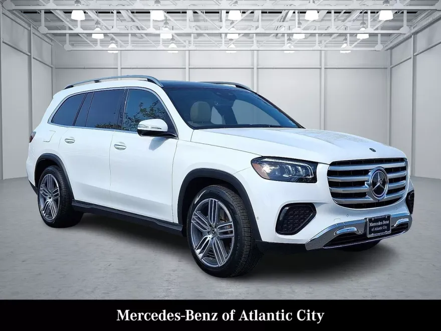 2024 Mercedes Benz GLS 450 photo 1