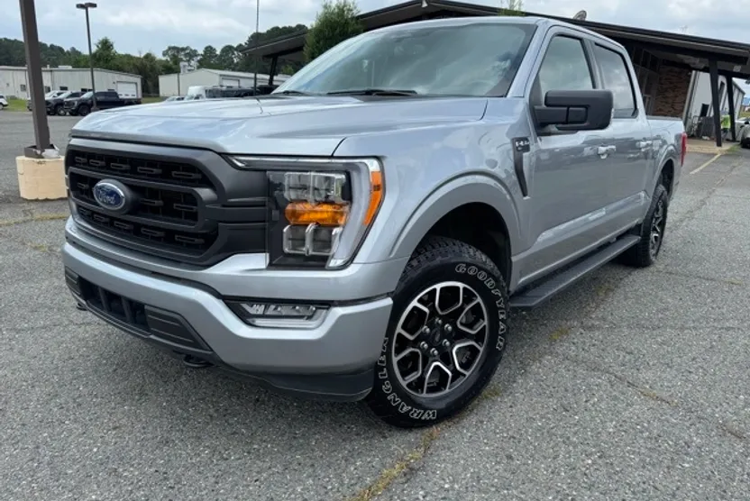 2022 Ford F-150 XLT photo 1