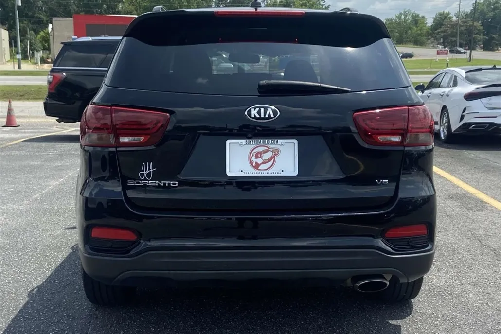 2020 Kia Sorento S photo 1