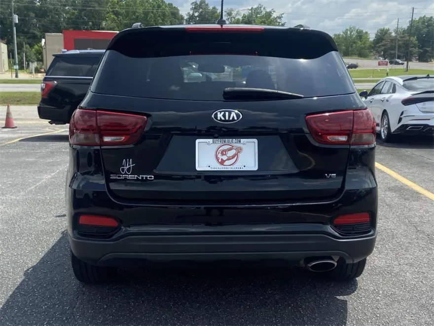 2020 Kia Sorento S photo 1