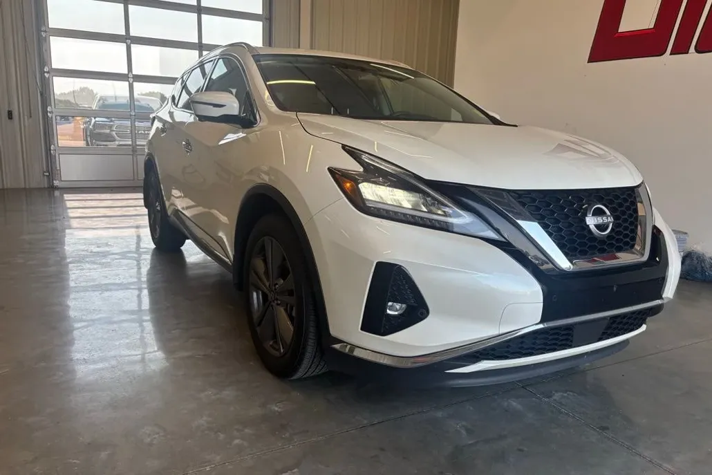 2024 Nissan Murano Platinum photo 1