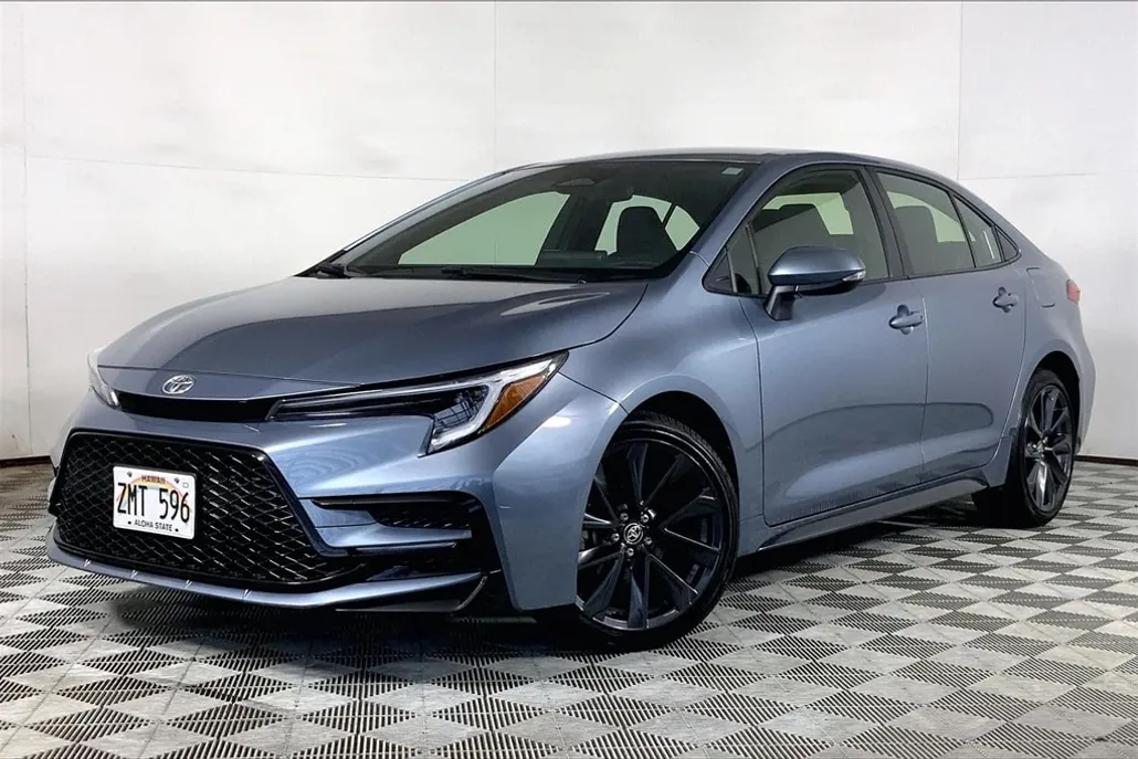 2024 Toyota Corolla SE photo 1