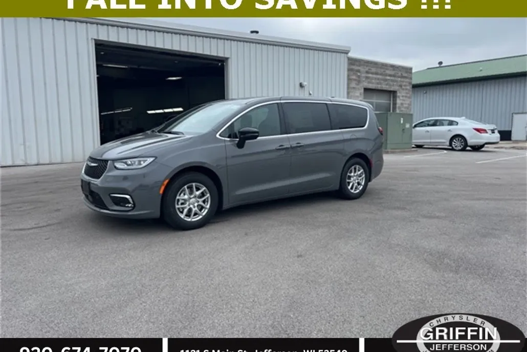 2025 Chrysler Pacifica photo 1