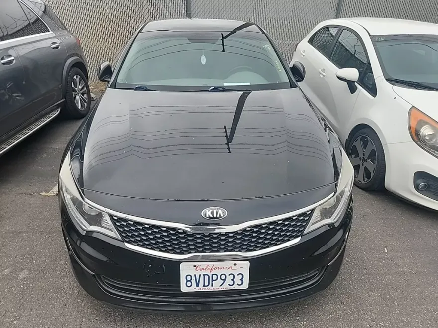 2016 Kia Optima EX photo 1